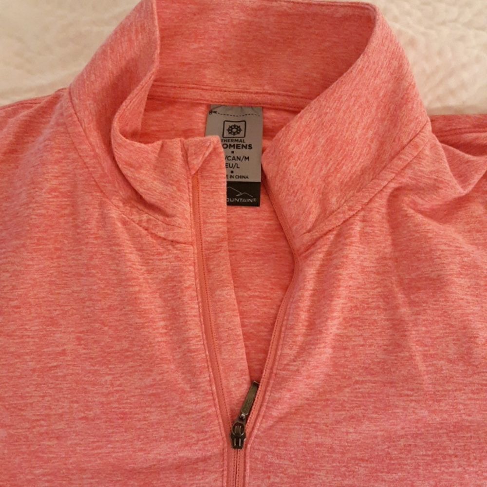Sun Mountain pullover. Thermal sweatshirt, size Medium - Picture 3 of 6